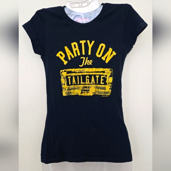 Tops - *3/$20 Farm Girl "Party on the Tailgate" Shpet Sleeve T-shirt Blue Yellow